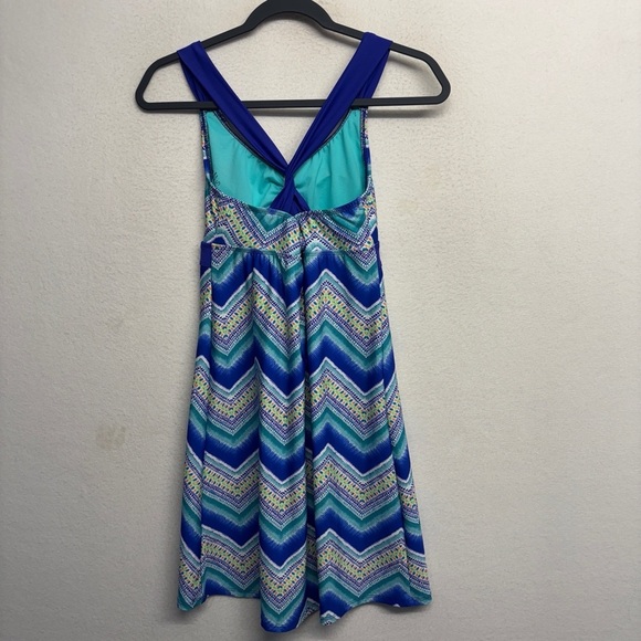 Title Nine Catalina Dress S Racerback Athletic Chevron Blue Shelf Bra - Picture 2 of 7